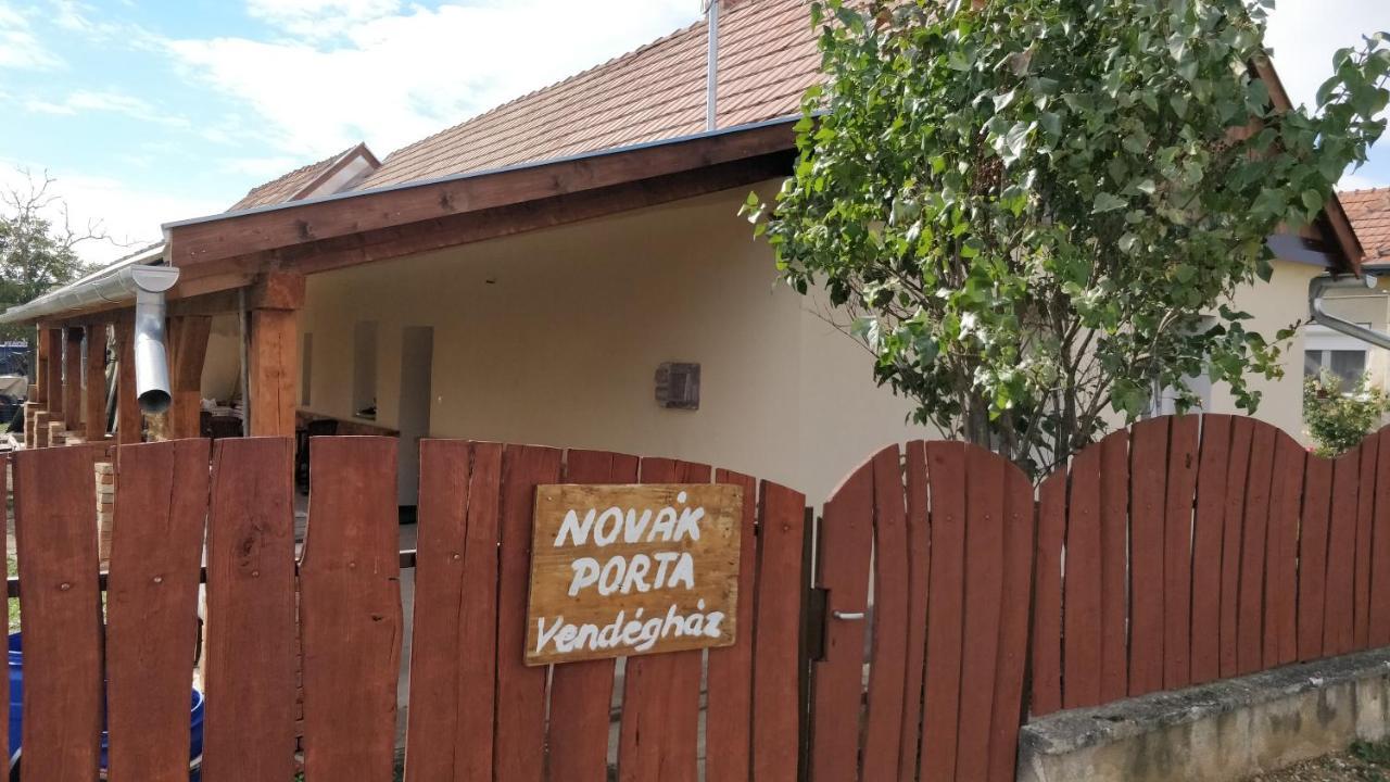 LakhegyOereghaz Vendeghaz公寓 外观 照片